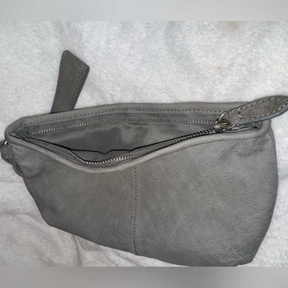 Ann Tayler Loft suede wristlet. - Picture 6 of 11